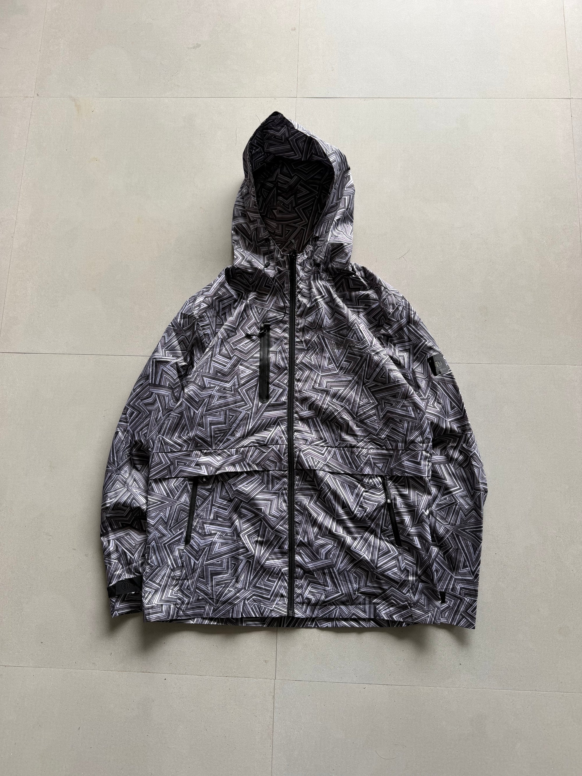 TACTICAL HIKING JACKET - M