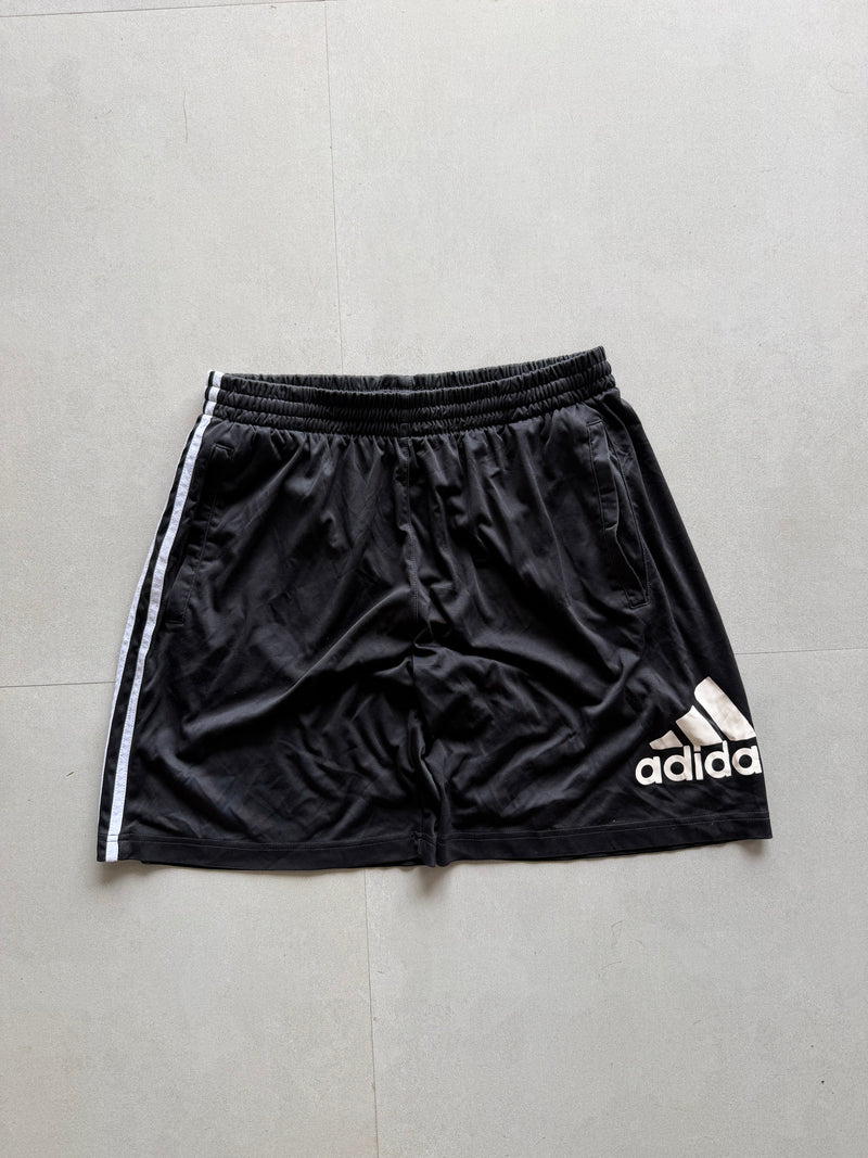 ADIDAS BIG LOGO SHORTS - M