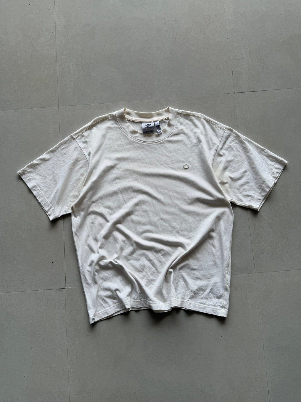 ADIDAS ORGINALS TEE - M