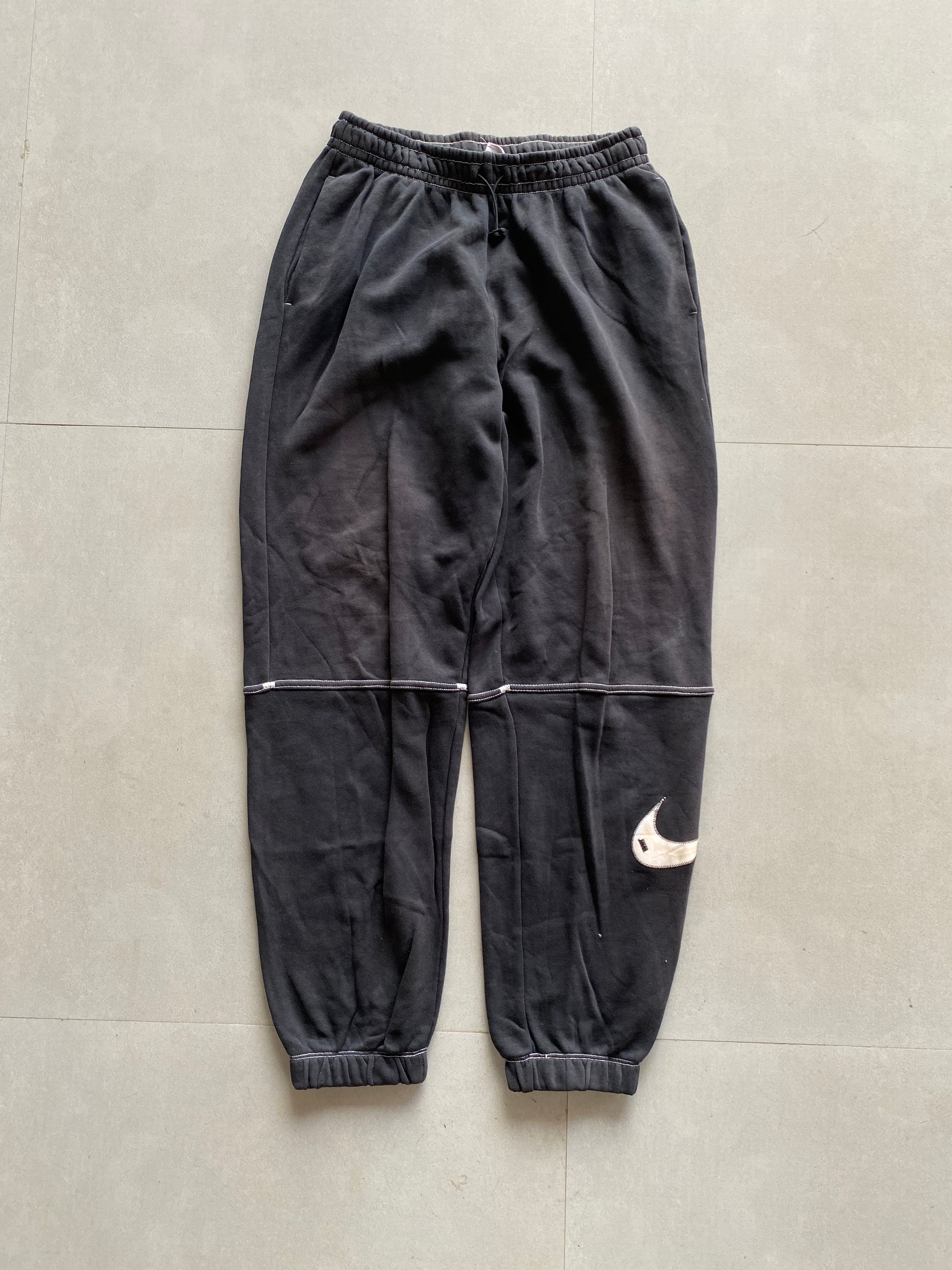 NIKE BIG LOGO SWEAT JOGGER PANT - S