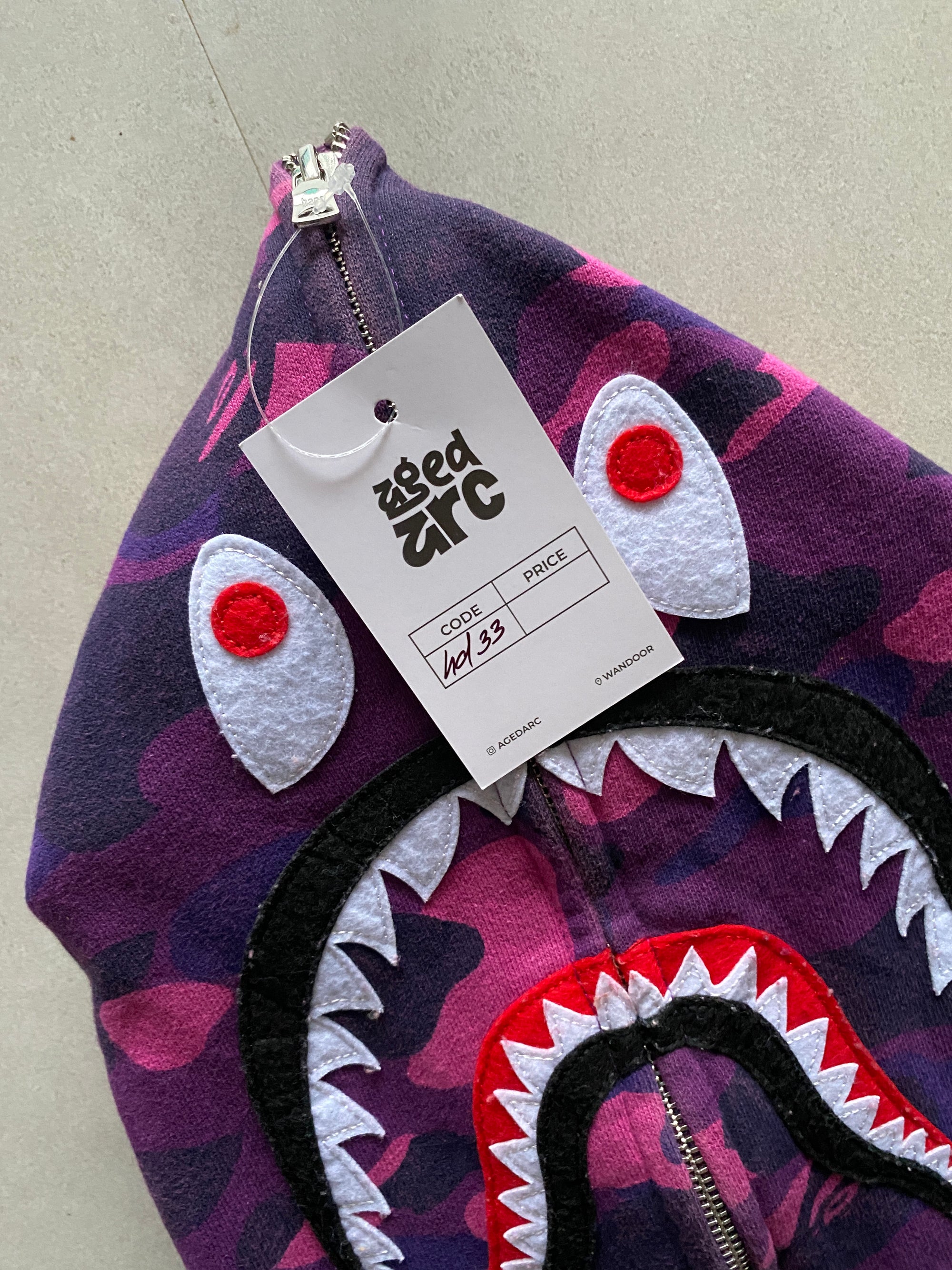 BAPE SHARK HOODIE - M