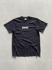 SUPREME TEE - M