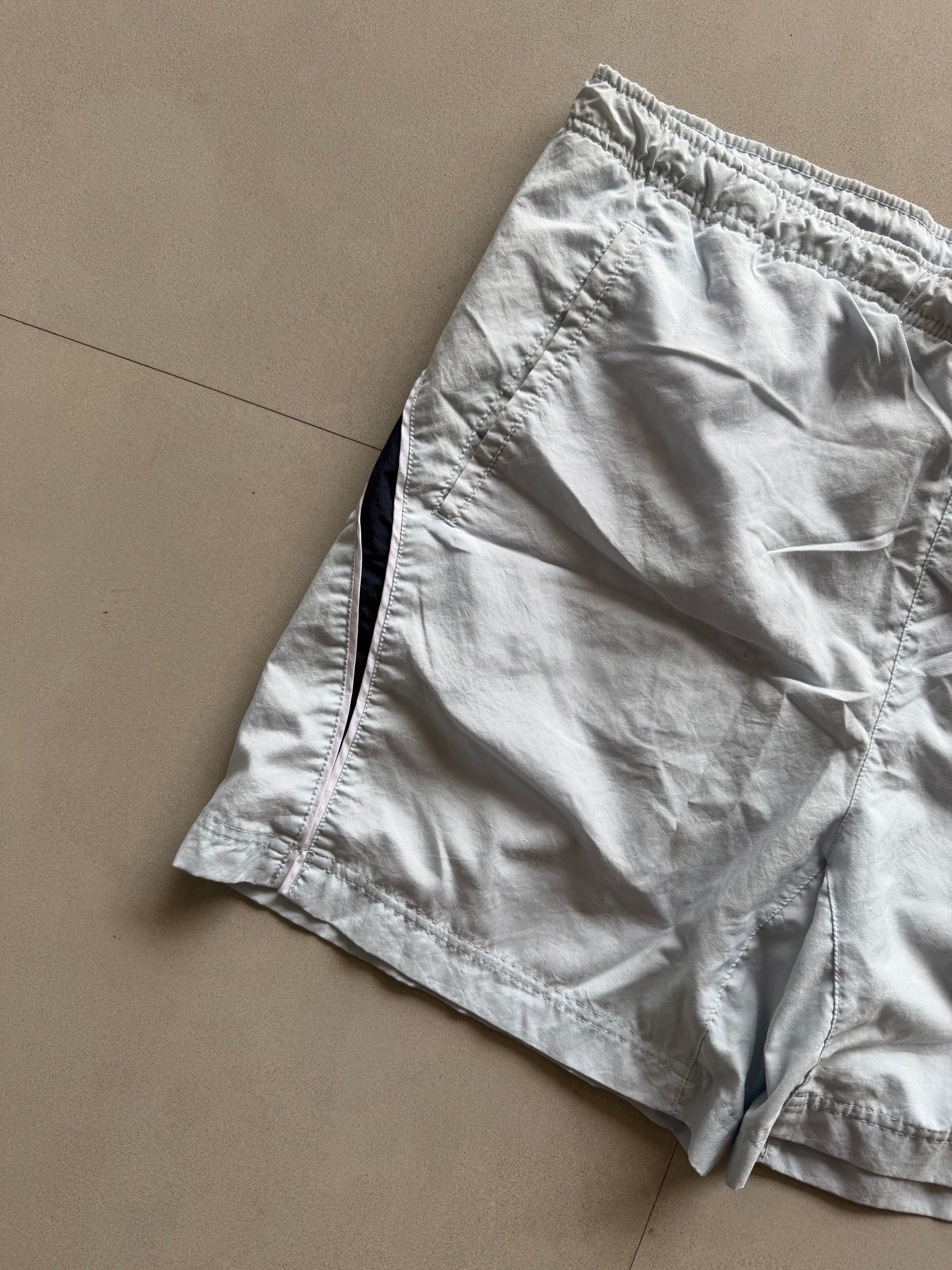 00S NIKE SHORTS - XL