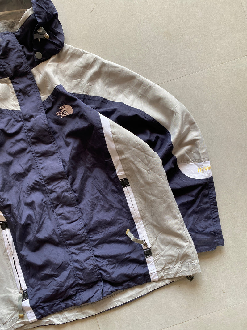 THE NORTH FACE HYVENT SKI JACKET - M