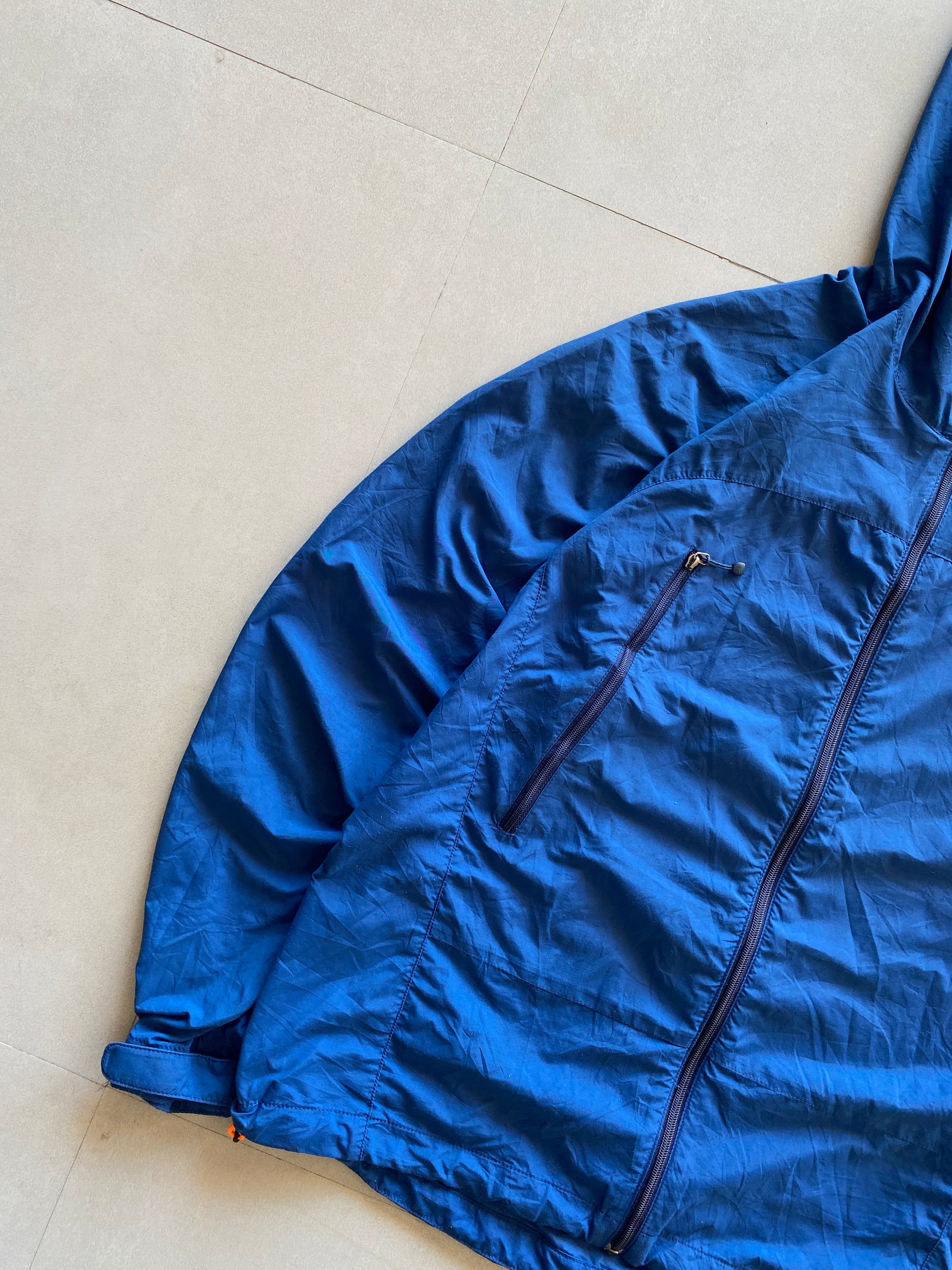THE NORTH FACE WINDBREAKER JACKET - M