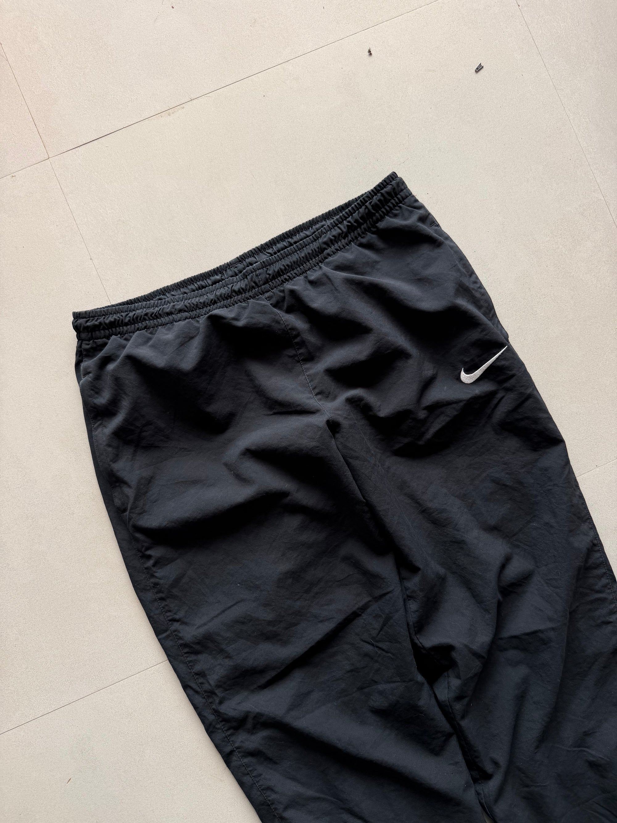 NIKE TRACK PANT120 - M