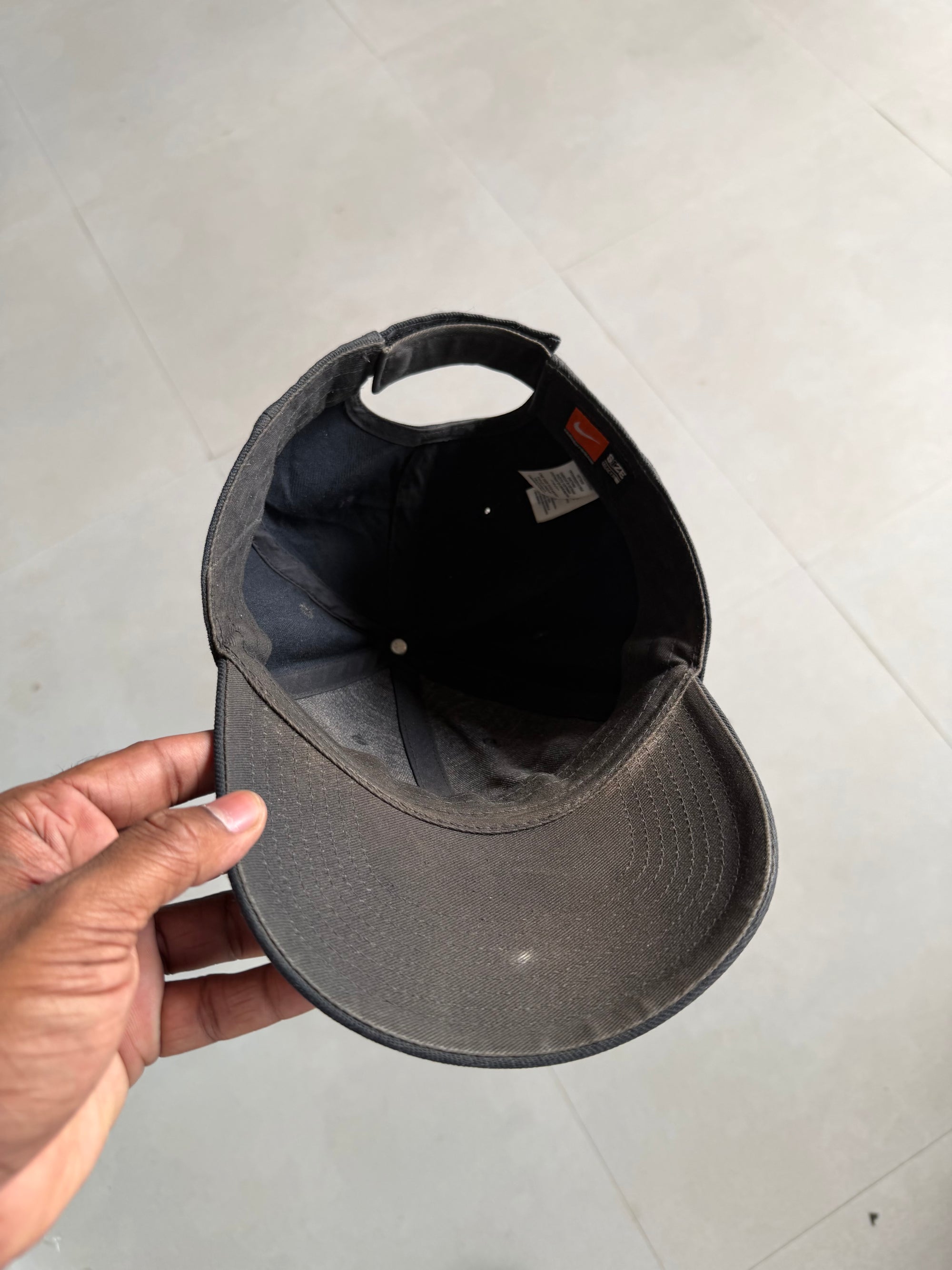 VINTAGE NIKE CAP