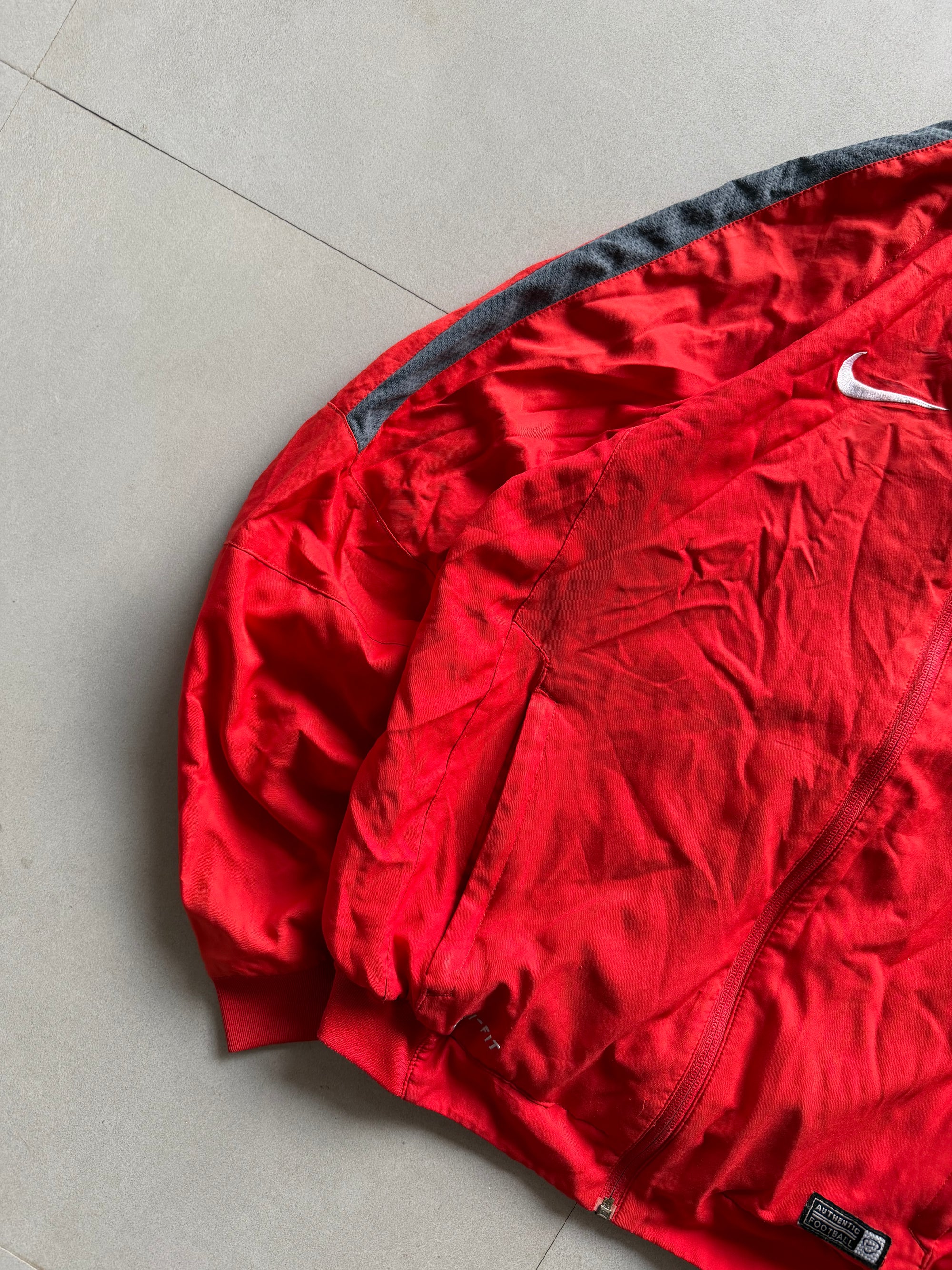 VINTAGE NIKE JACKET - M