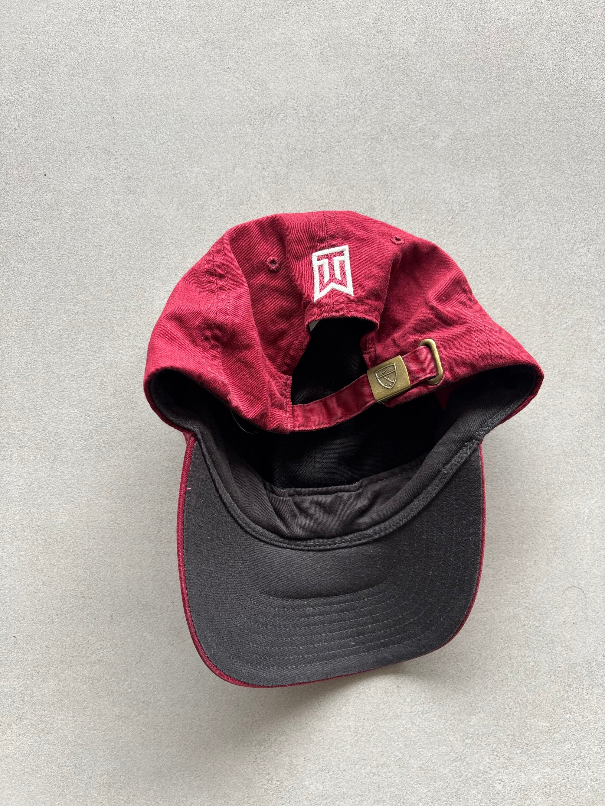 NIKE RED CAP