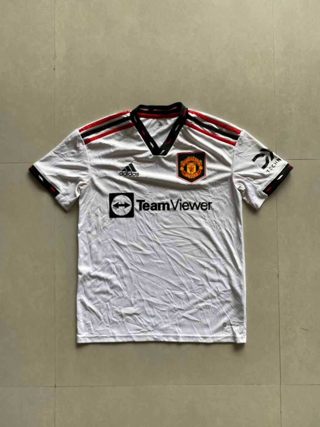 2022 ADIDAS MANCHESTER UNITED JERSEY - XS