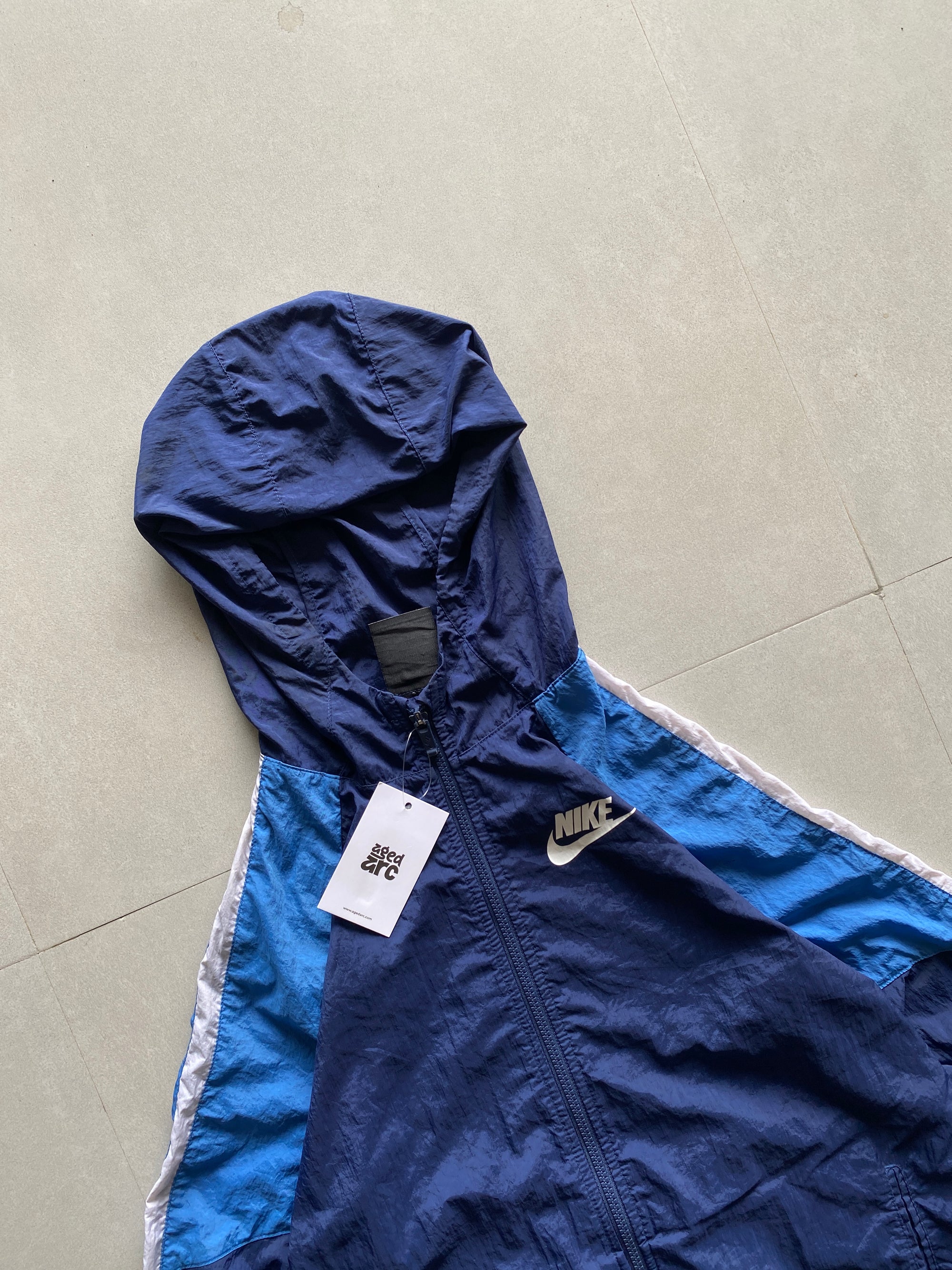 VINTAGE NIKE HOODED JACKET - S