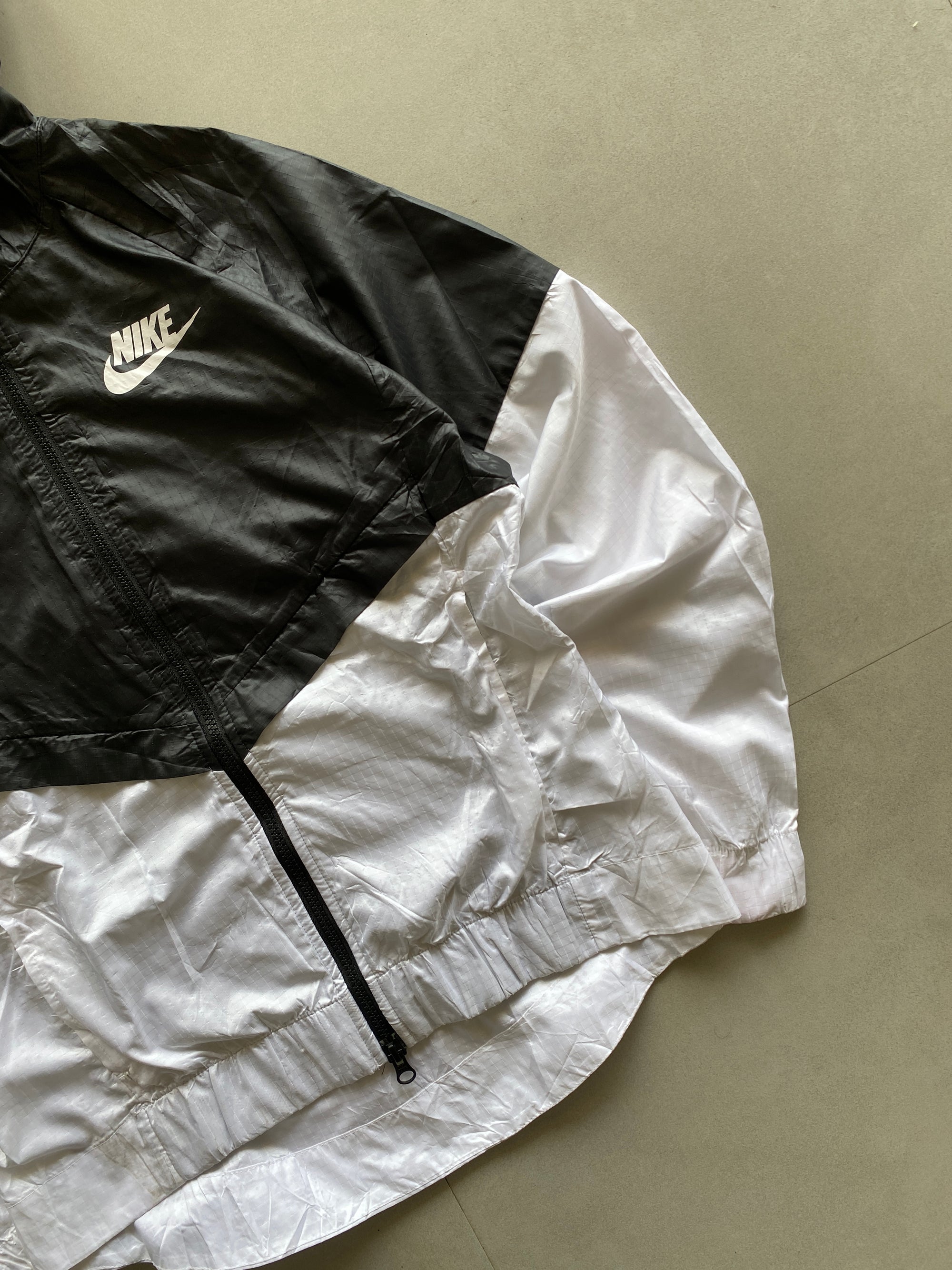 NIKE WOMENS JACKET - XS