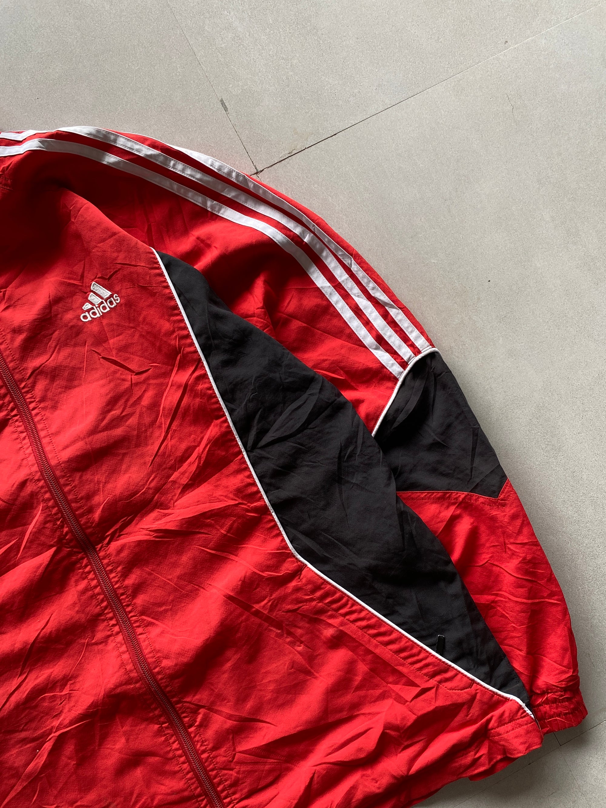 ADIDAS JACKET - L