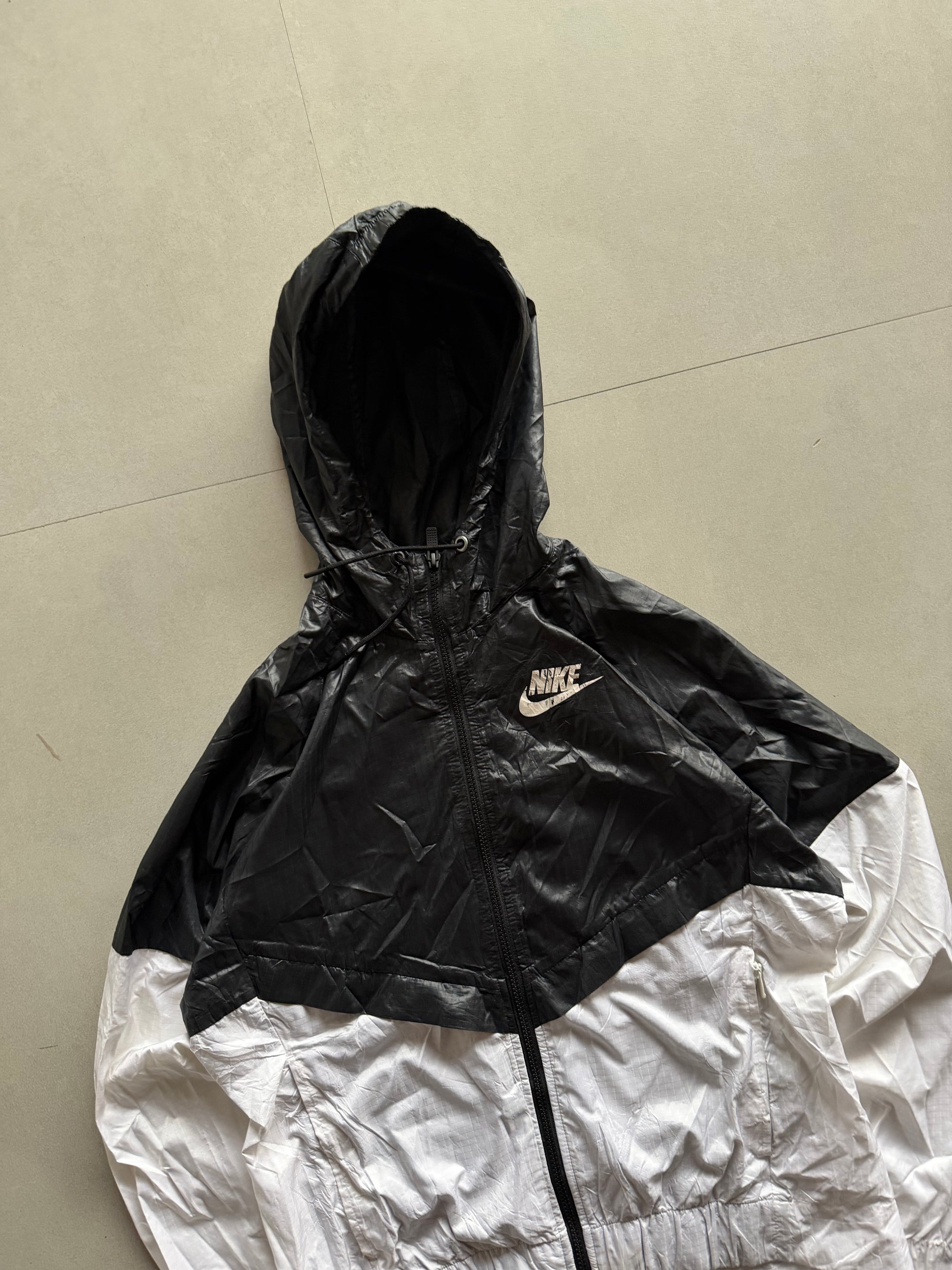 NIKE HOODED JACKET - S