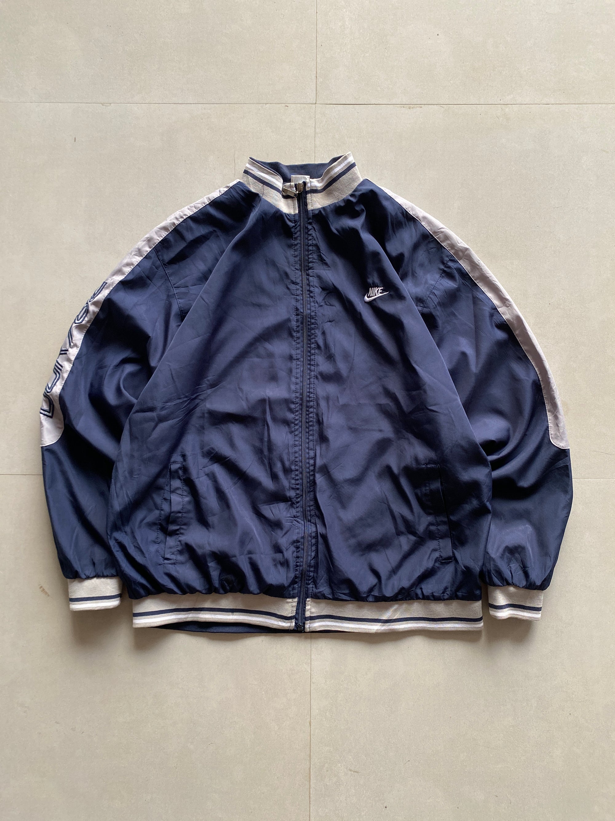 VINTAGE NIKE LOGO JACKET - XL