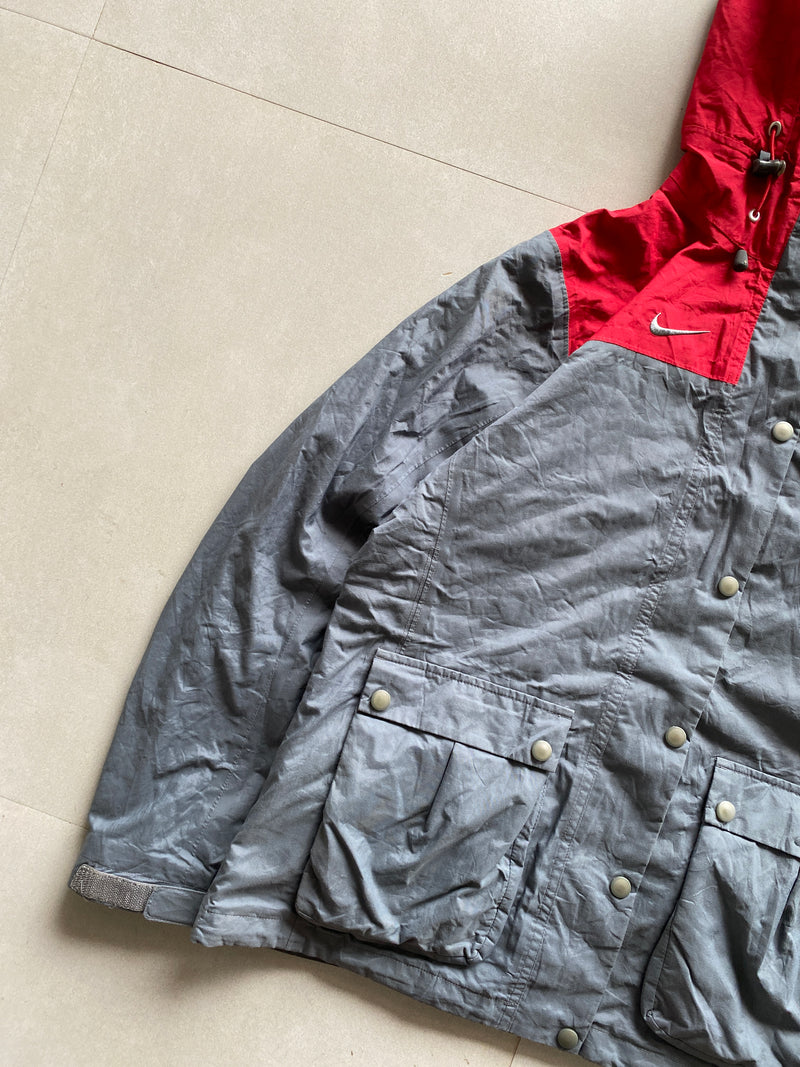NIKE HEAVY HOODED JACKET  - M