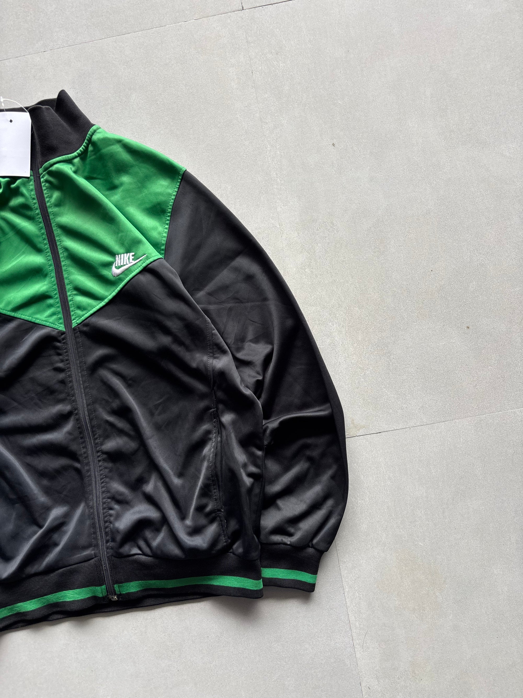 NIKE VINTAGE JACKETS - M