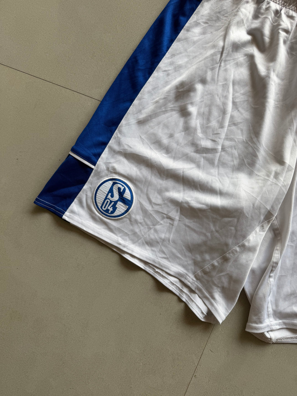 UMBRO SCHALKE SHORTS - M