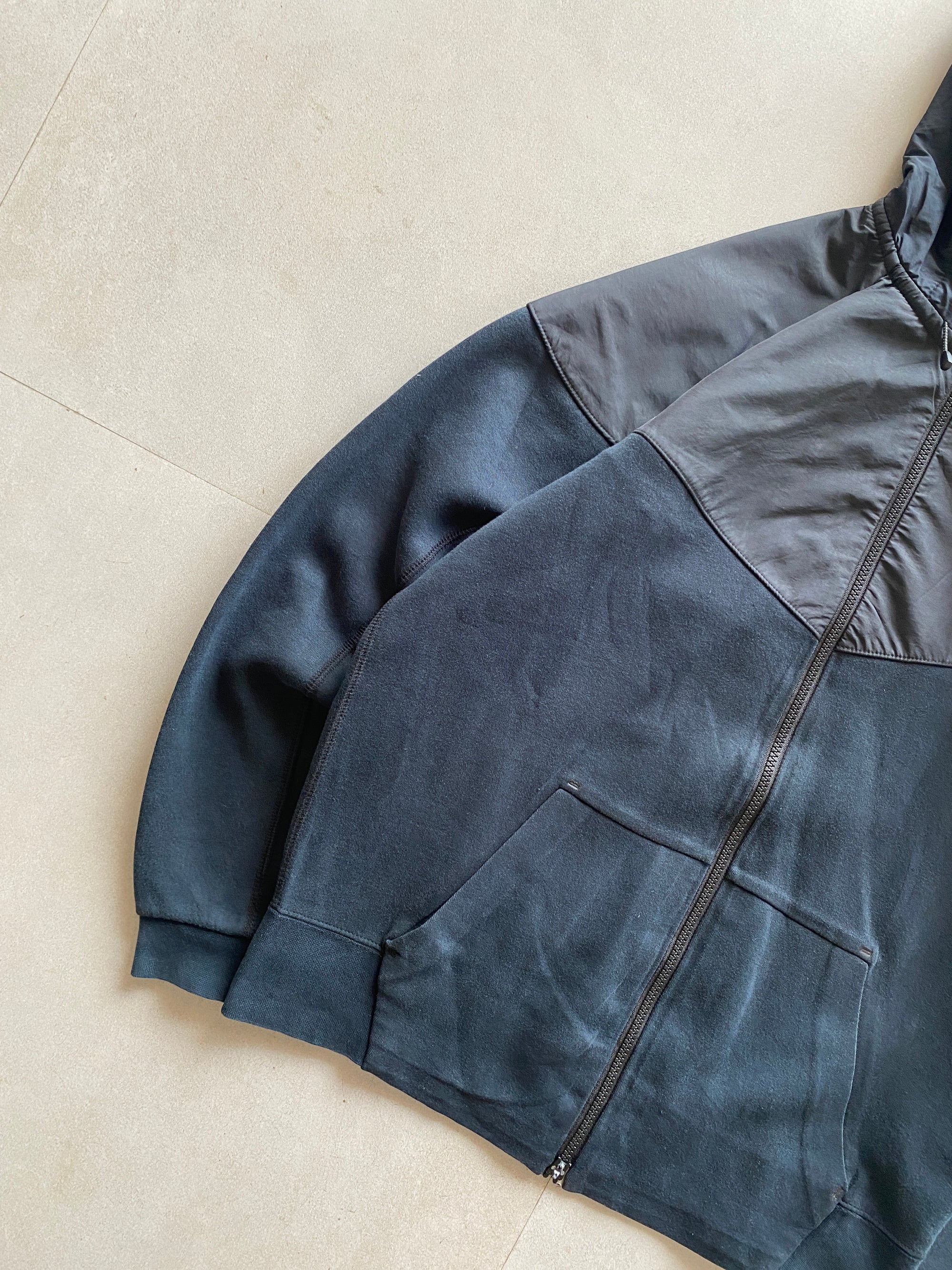 NIKE TECH JACKET - M