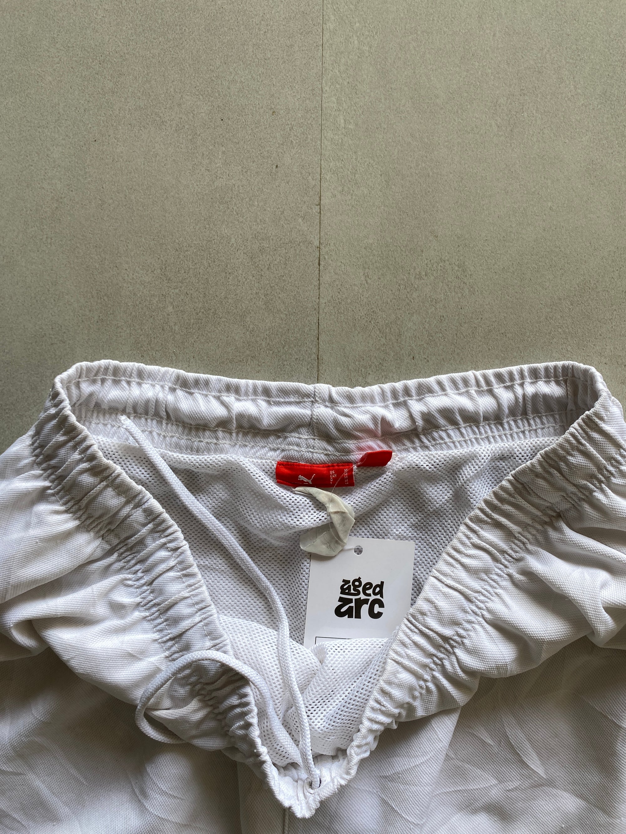 PUMA BASIC SHORTS - M