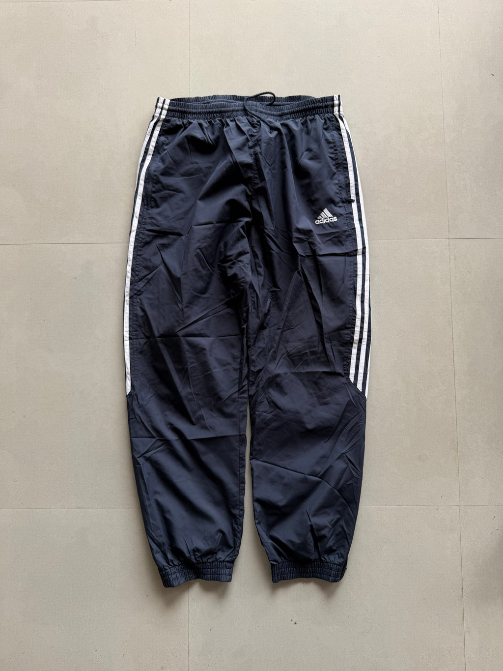 ADIDAS STRIPED TRACK PANT50 - M