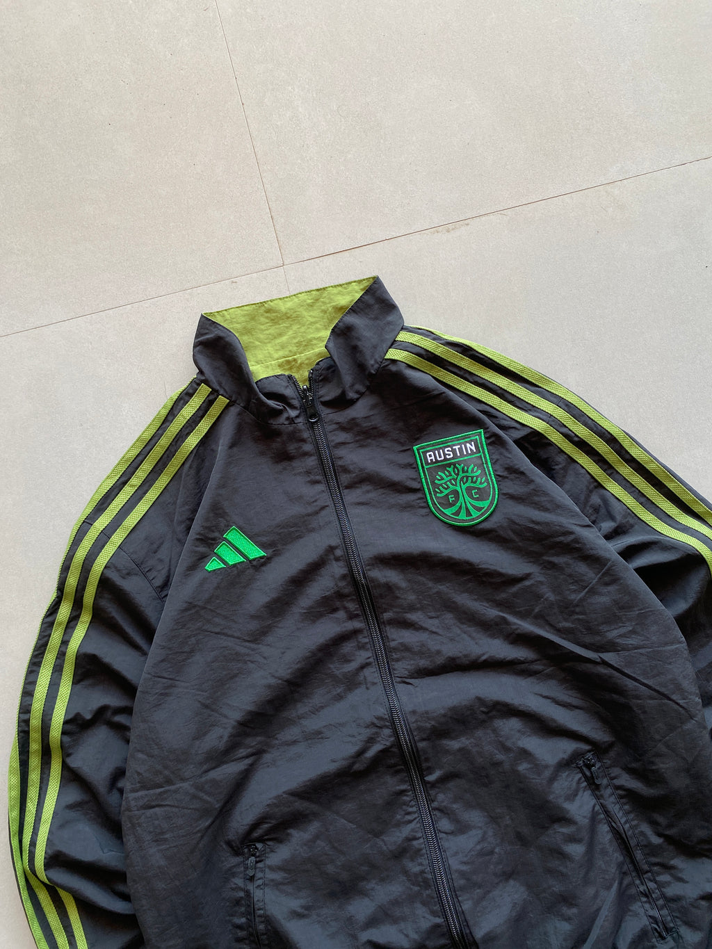 ADIDAS AUSTIN REVERSIBLE JACKET - M