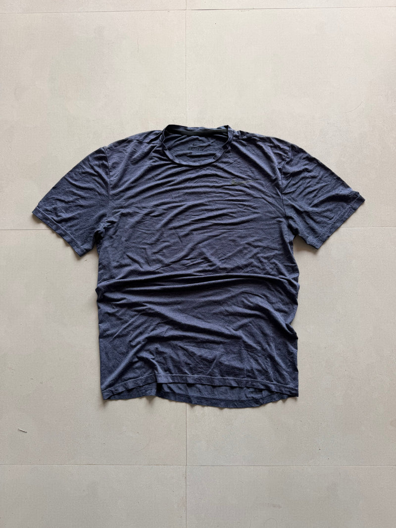 NIKE DRI FIT TEE - L