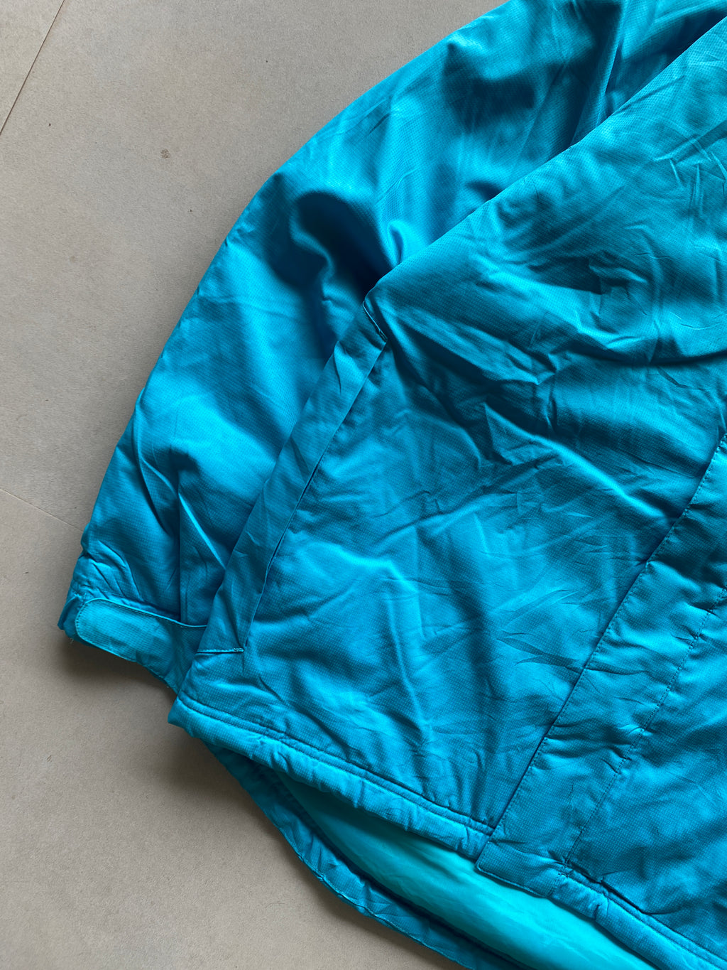 VINTAGE NIKE BARCELONA PUFFY JACKET - M