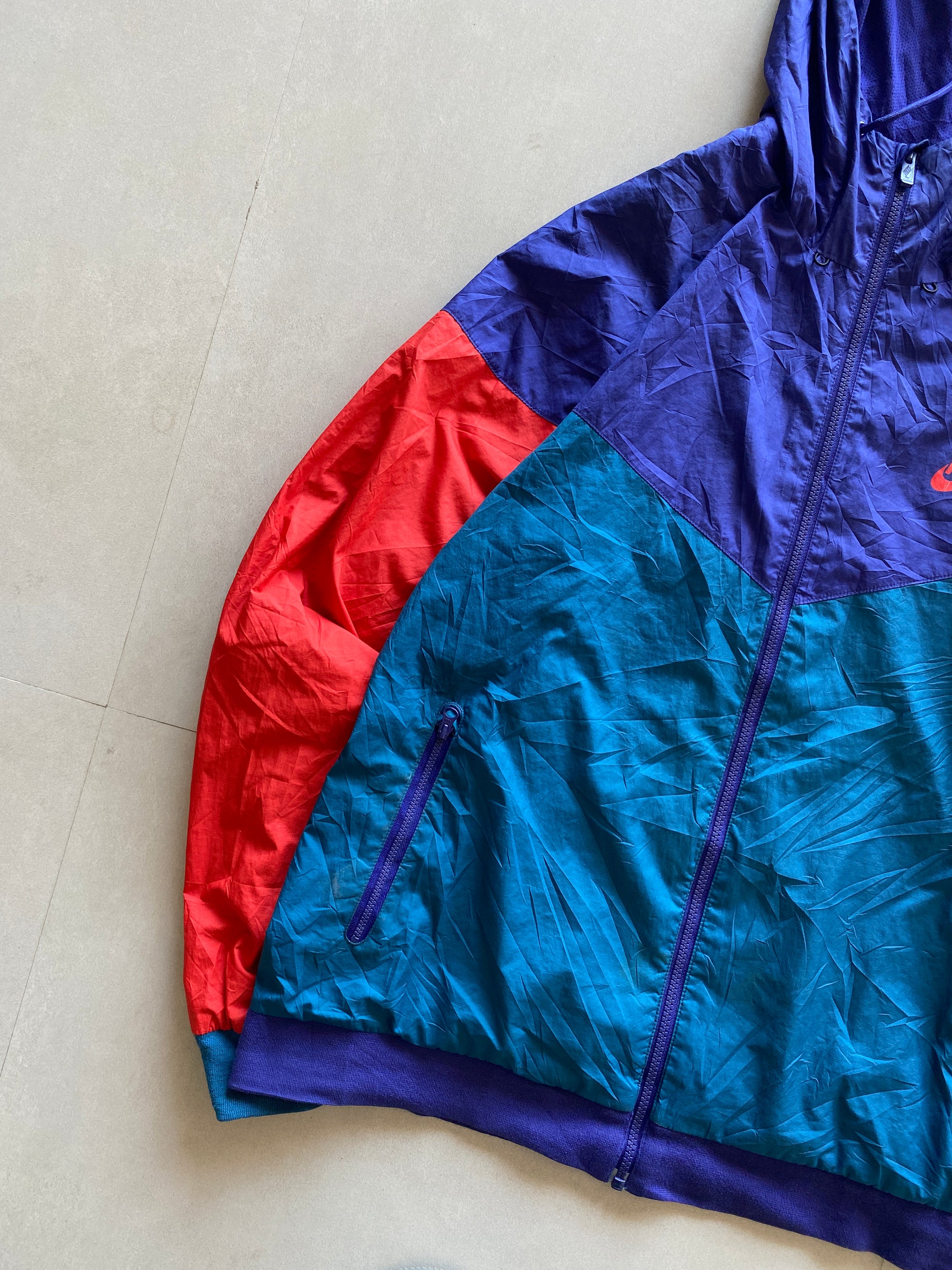 NIKE HOODED JACKET - XL