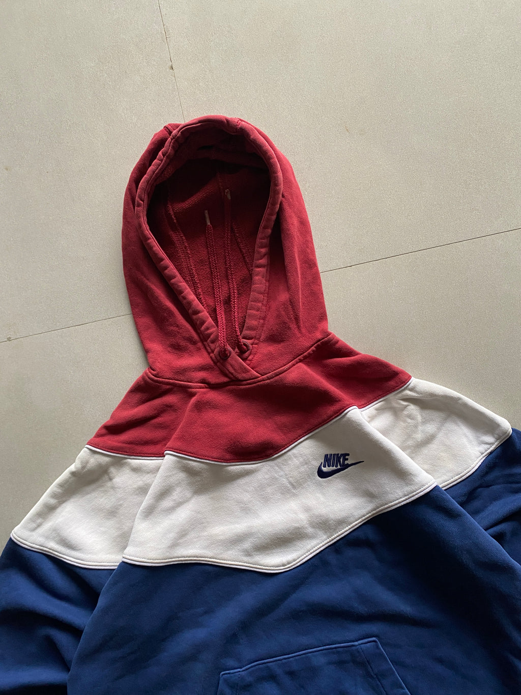 VINTAGE NIKE HOODIE - XS