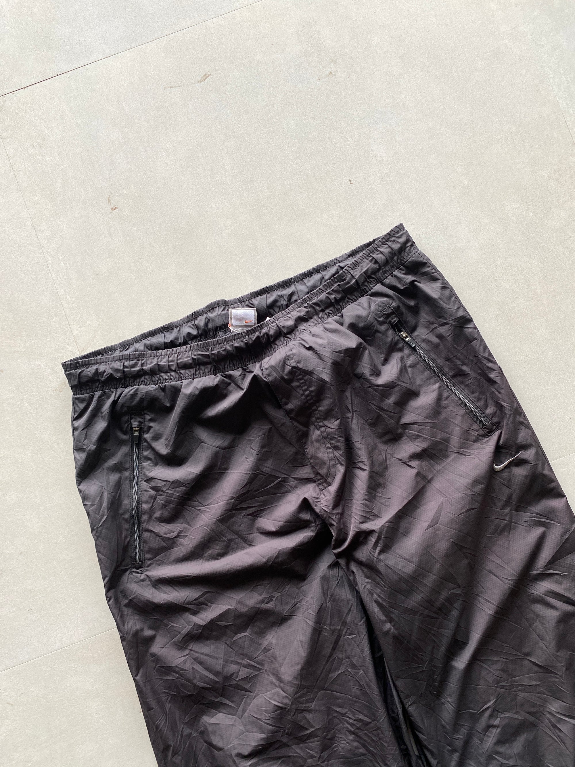 NIKE BAGGY TRACK PANT - L