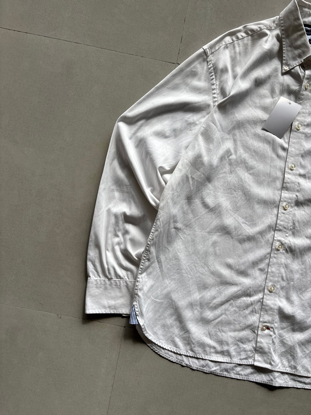 TOMMY HILFIGER WHITE SOLID FORMAL SHIRT - L