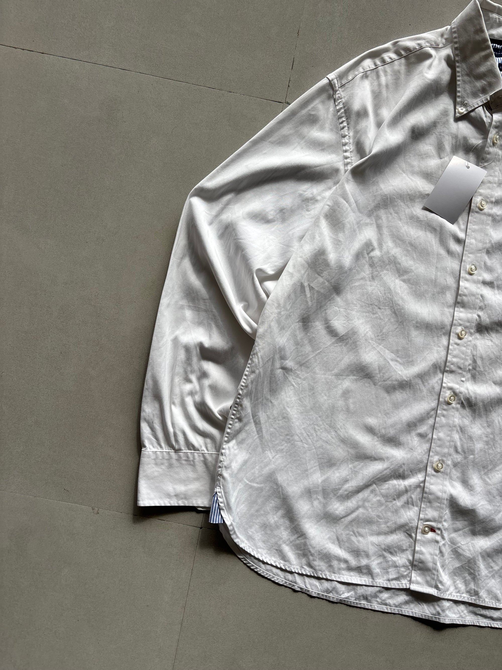 TOMMY HILFIGER WHITE SOLID FORMAL SHIRT - L