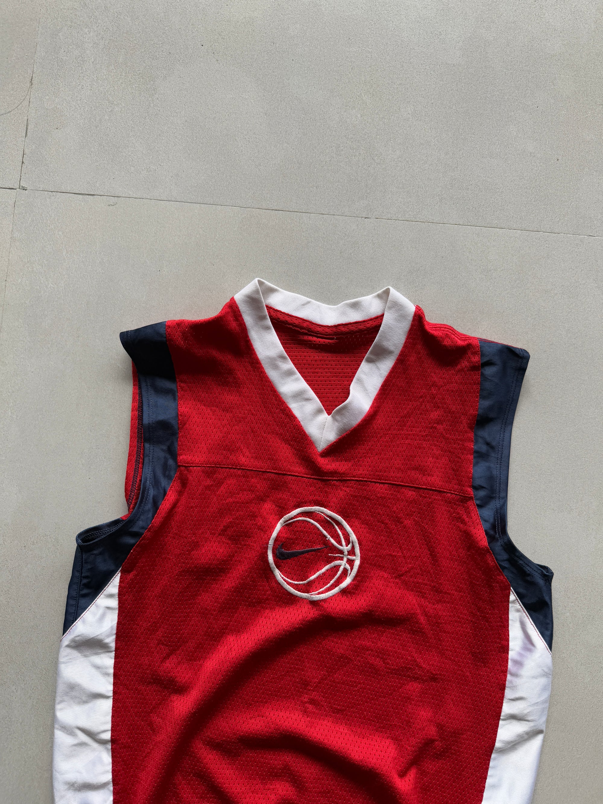 VINTAGE NIKE CENTER SWOOSH SLEEVELESS JERSEY - XS