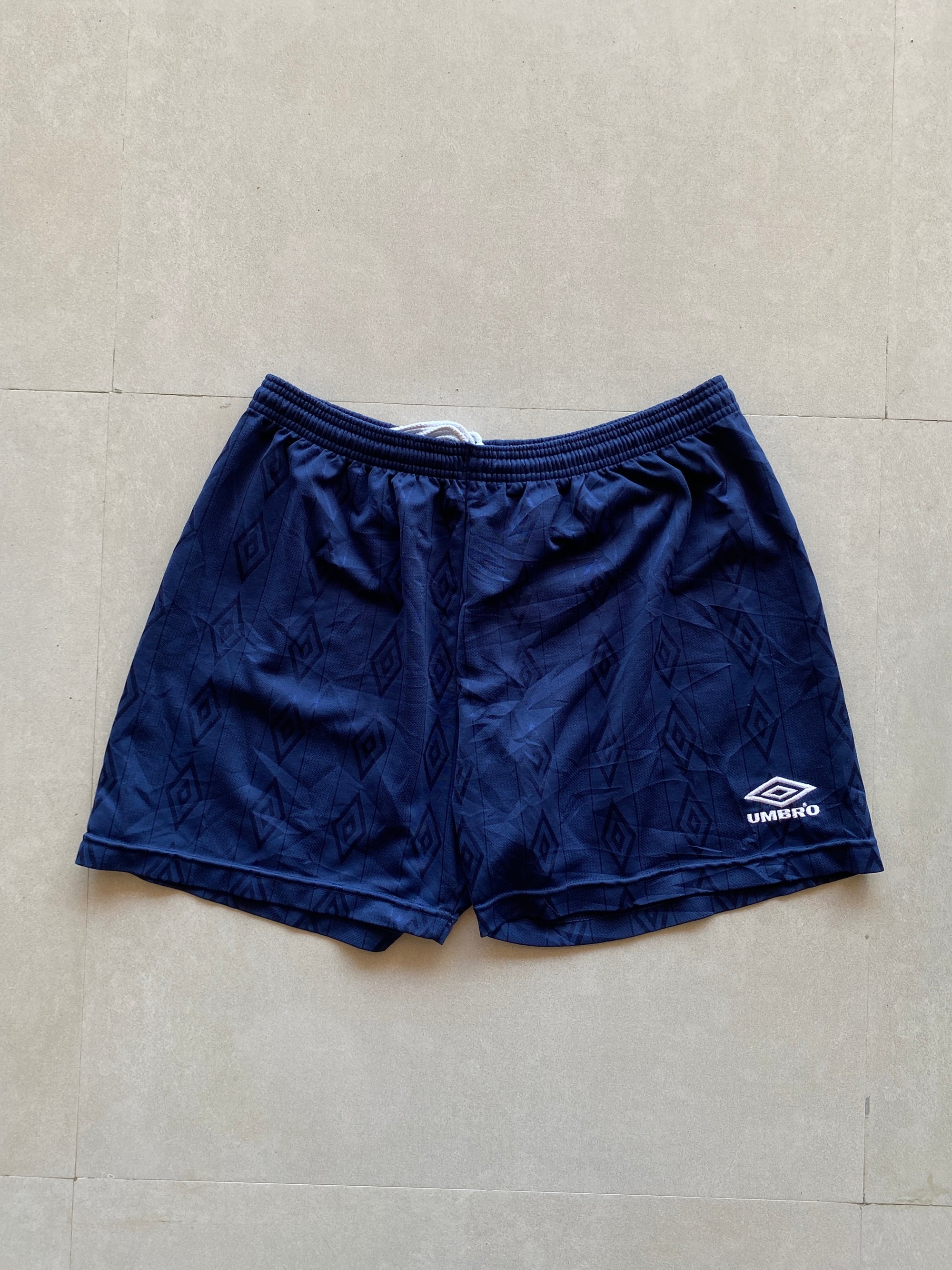 VINATGE UMBRO SHORTS - M