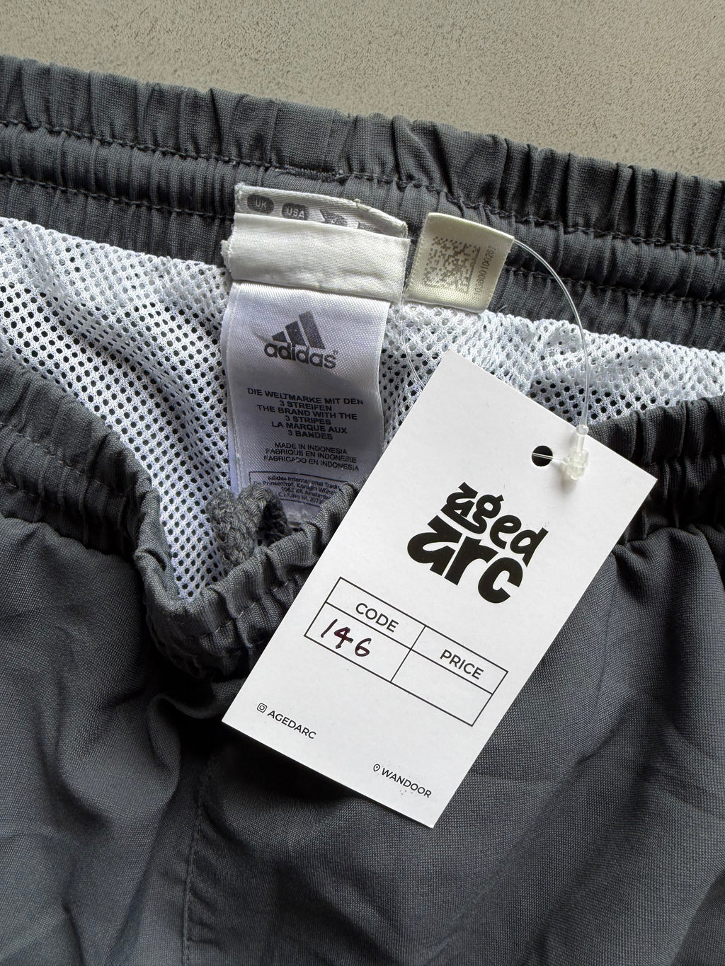 ADIDAS BAGGY STRIPED TRACK PANT146 - L