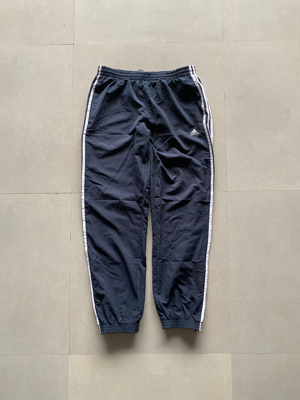 ADIDAS STRIPED TRACK PANT - M