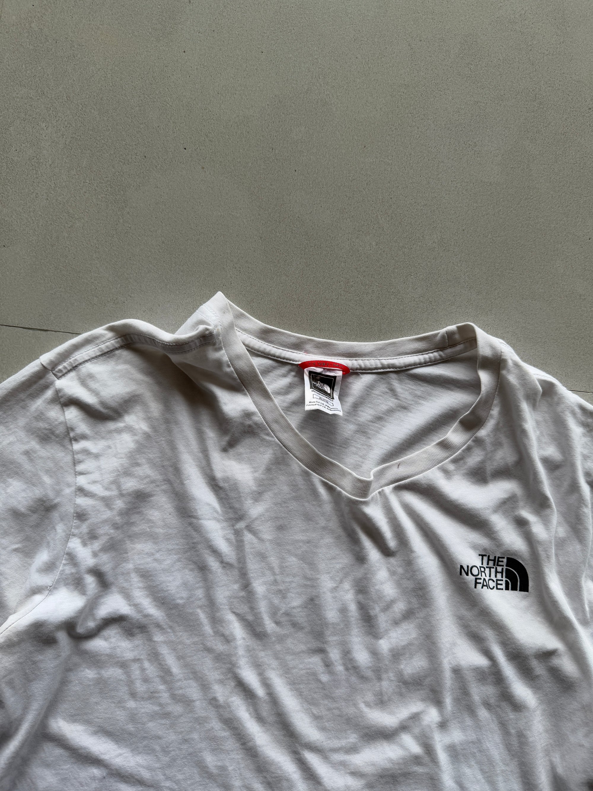 THE NORTH FACE FULL SLEEVE TEE - L