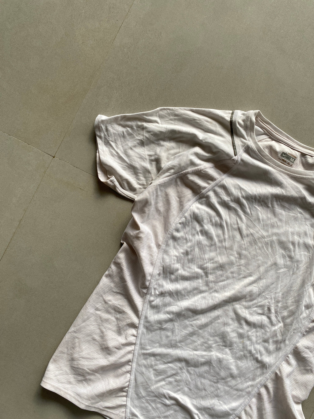 NIKE COMPRESSION TEE - M