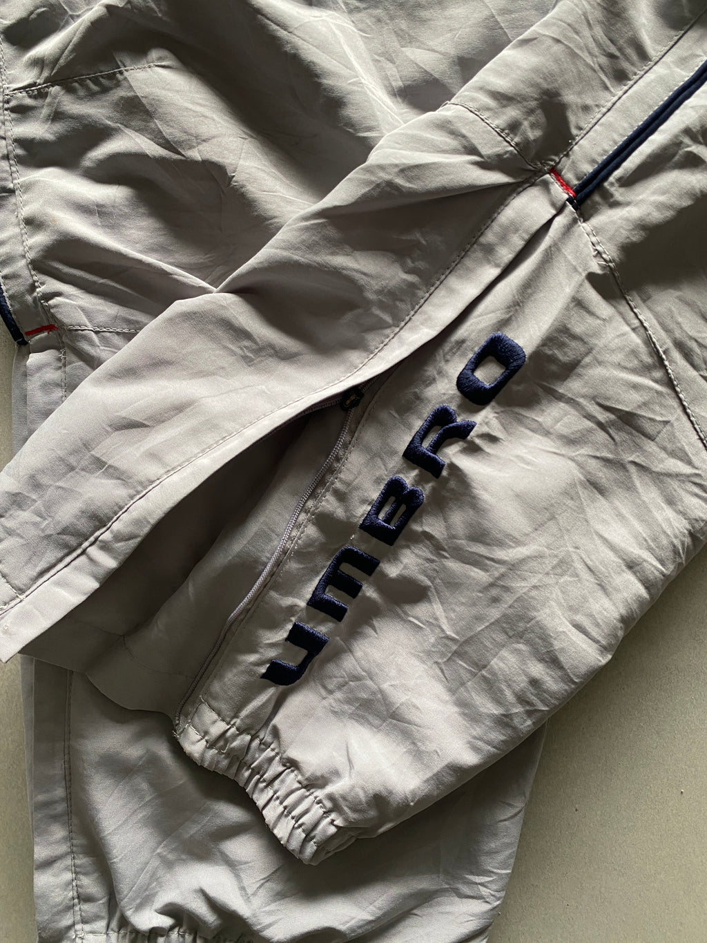 UMBRO  TRACK PANT - L
