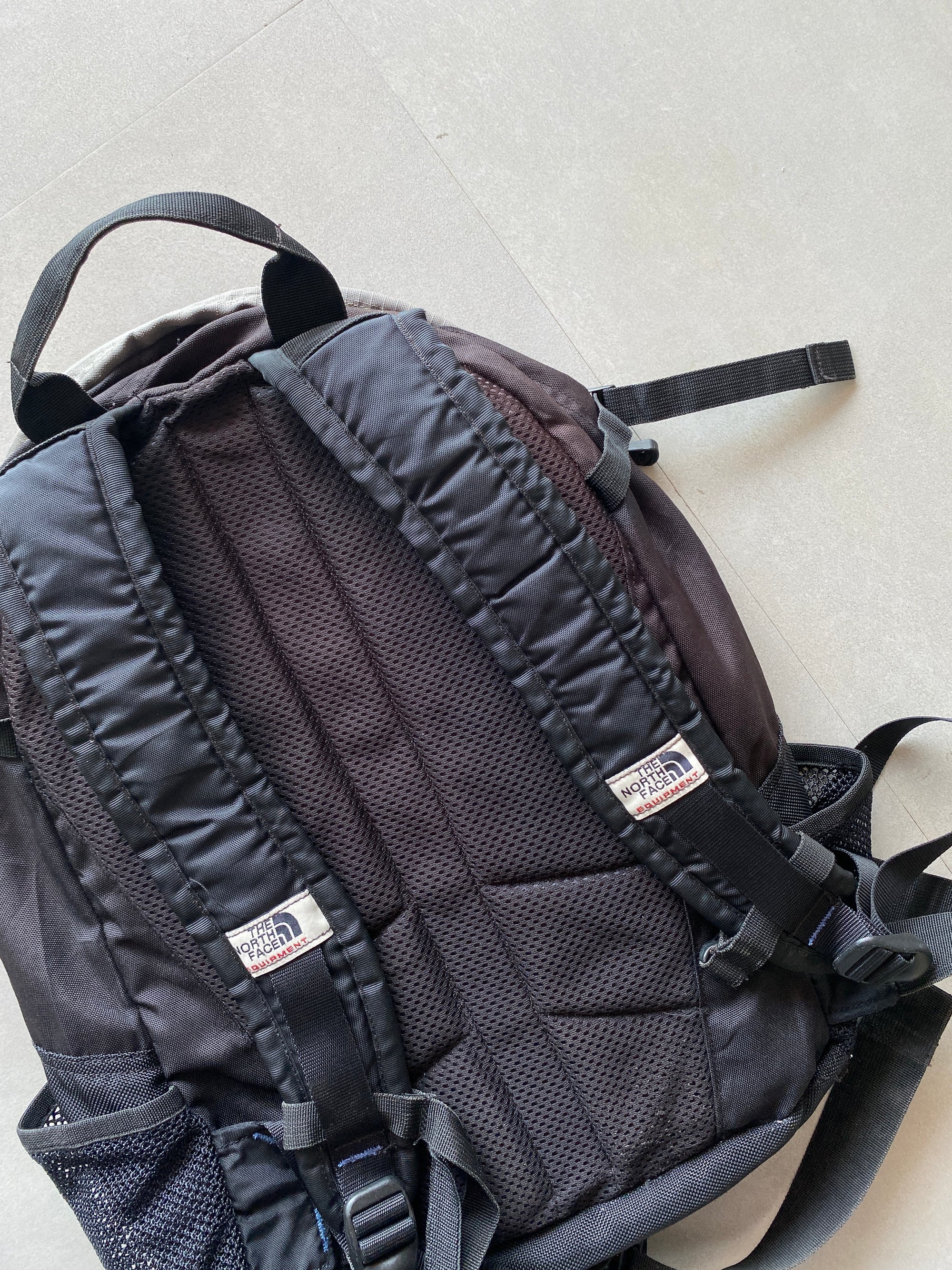 THE NORTH FACE HIKING BAG