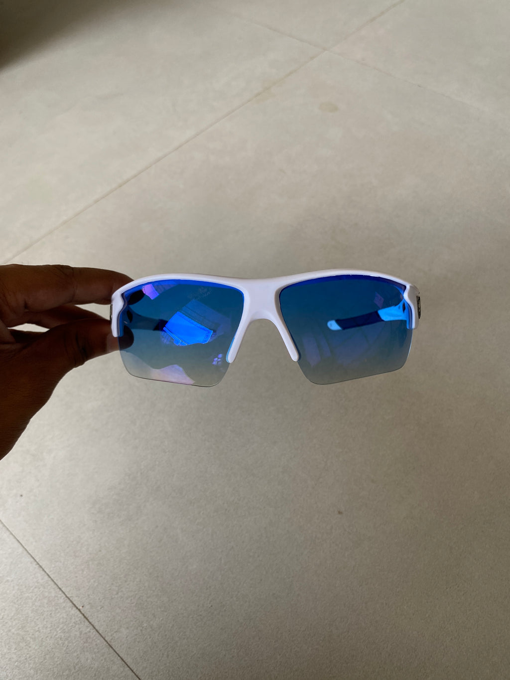 UV PROTECTED SPORTS SUNGLASSES