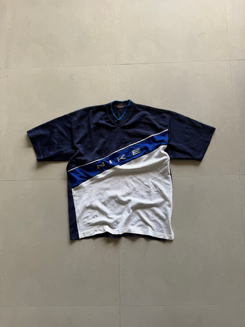 90S NIKE SPELL OUT TEE - M