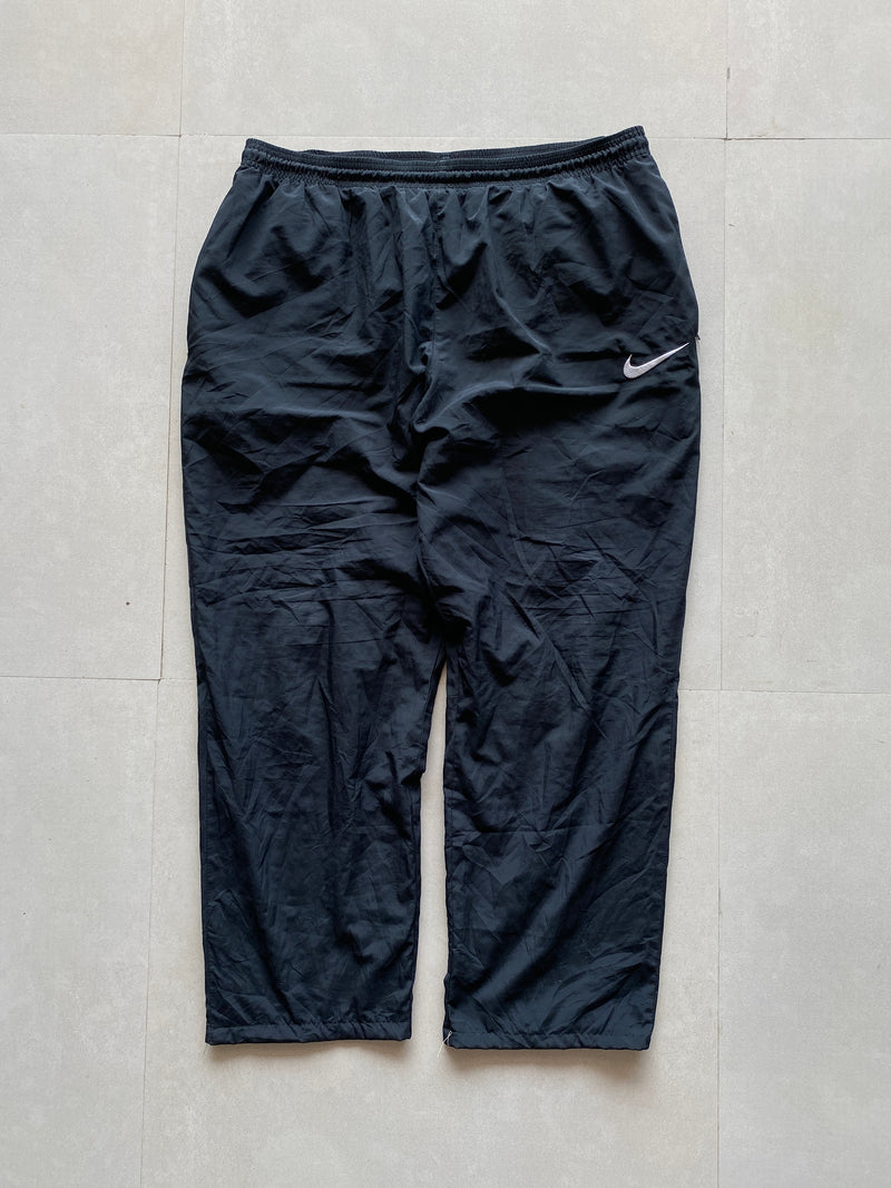 NIKE TRACK PANT - L