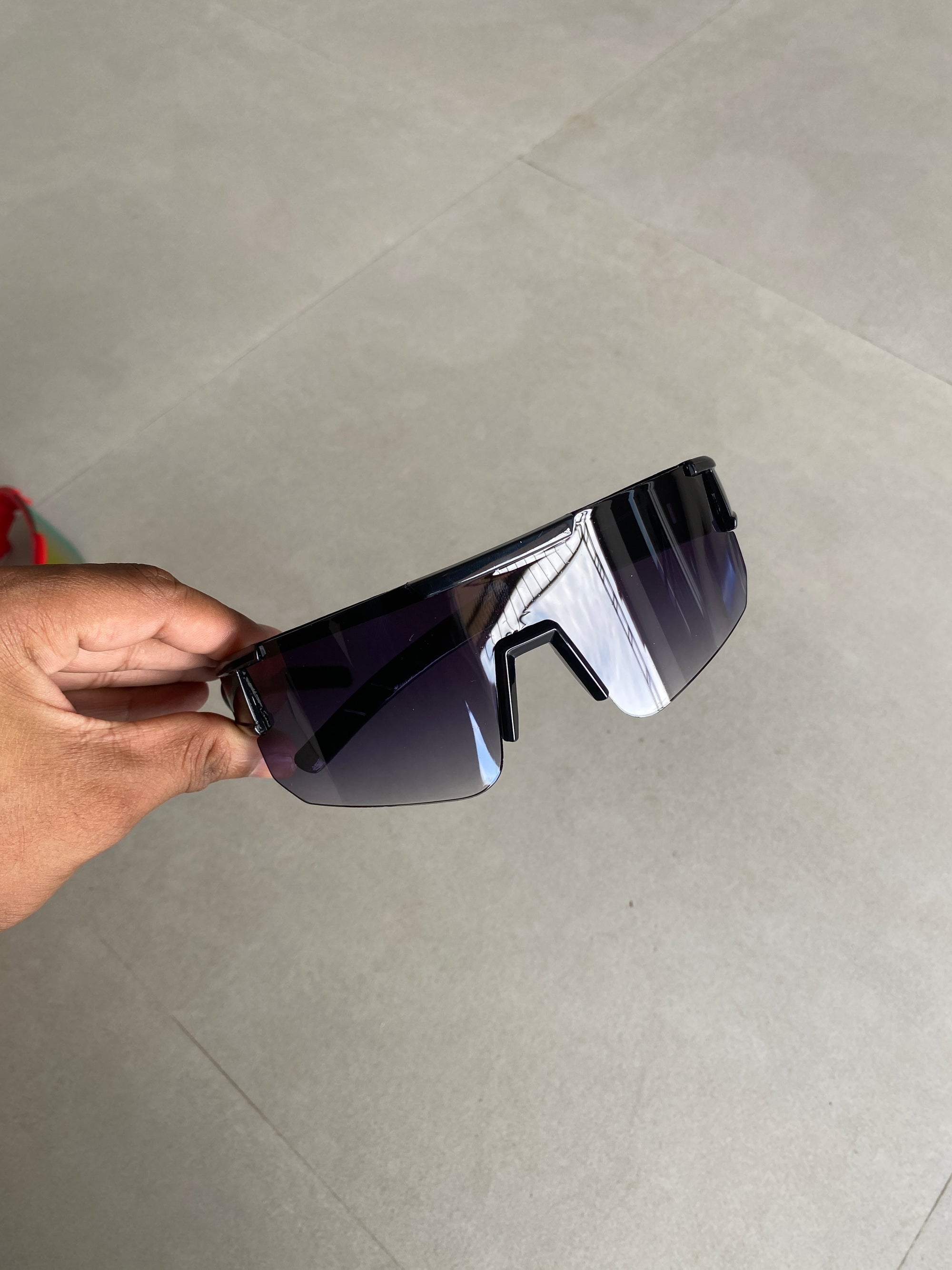 UV PROTECTED SPORTS GOGGLES