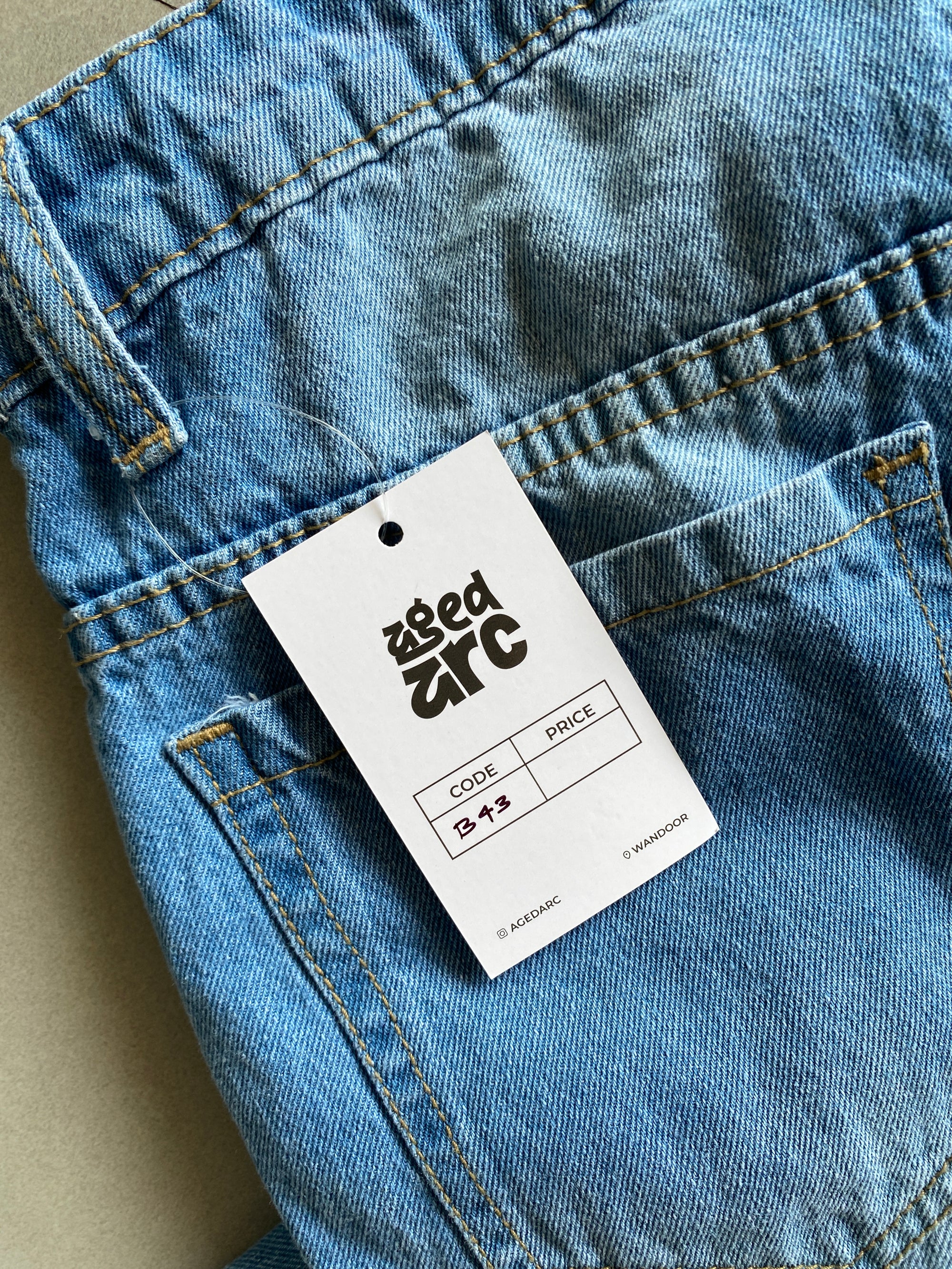 B43 BAGGY WIDE LEG DENIM - M