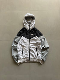 VINTAGE NIKE HOODED JACKET -