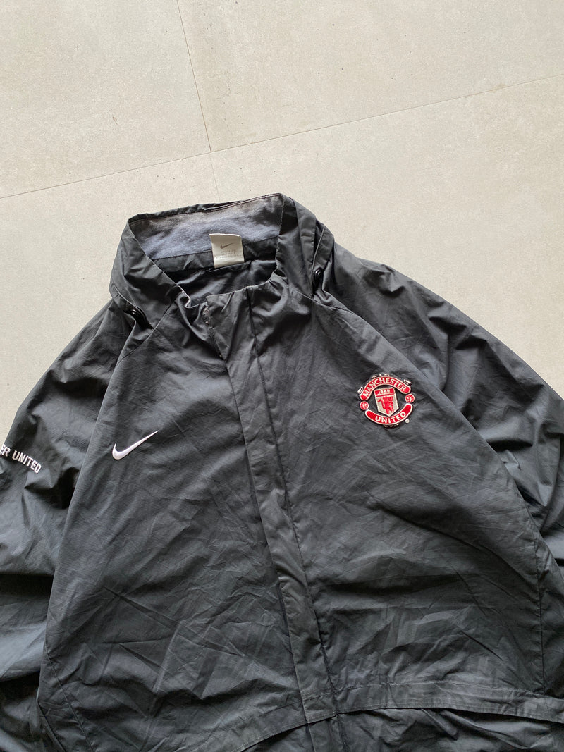 VINTAGE NIKE MANCHESTER UNITED JACKET - L