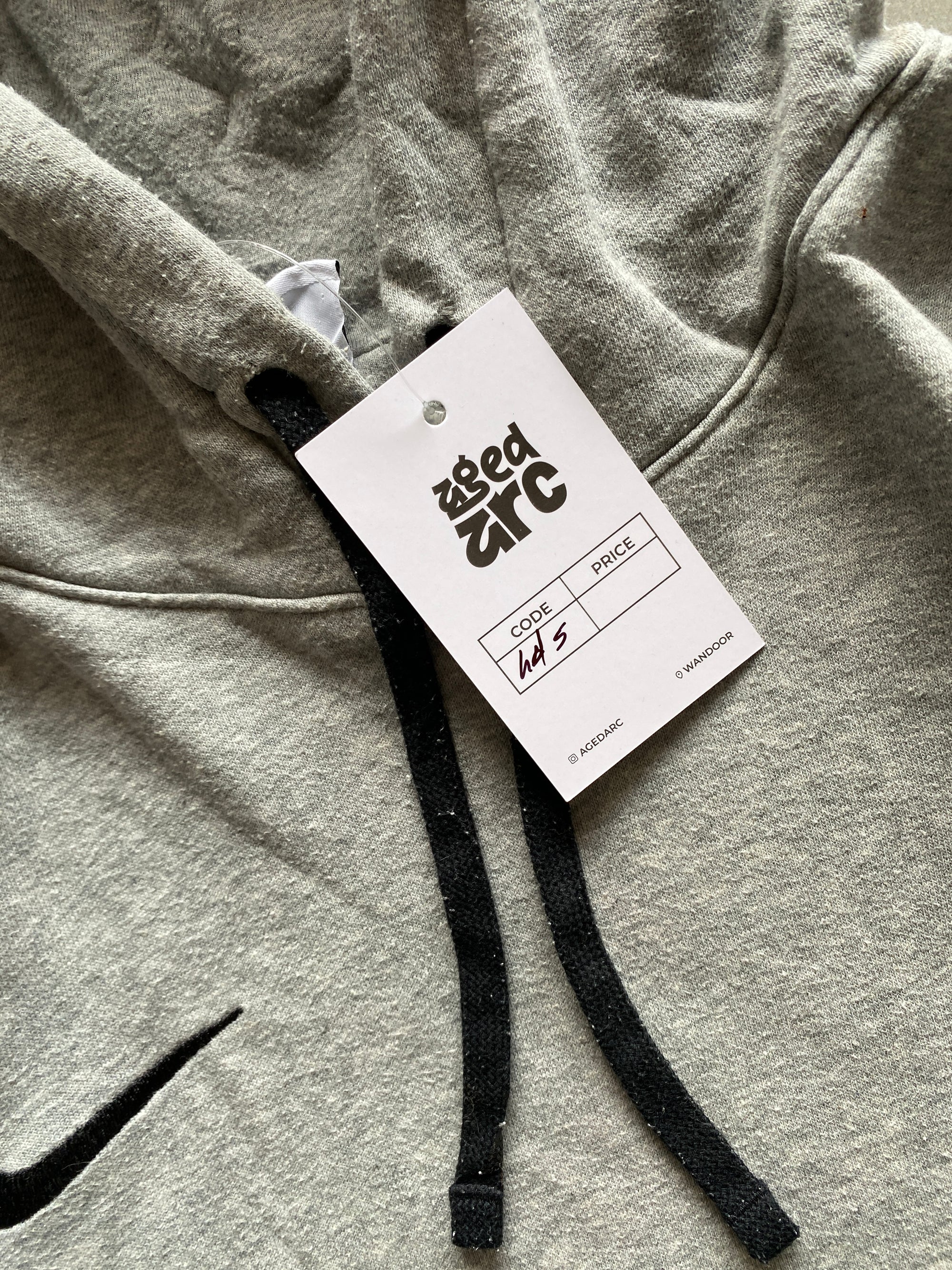 NIKE HOODIE - L