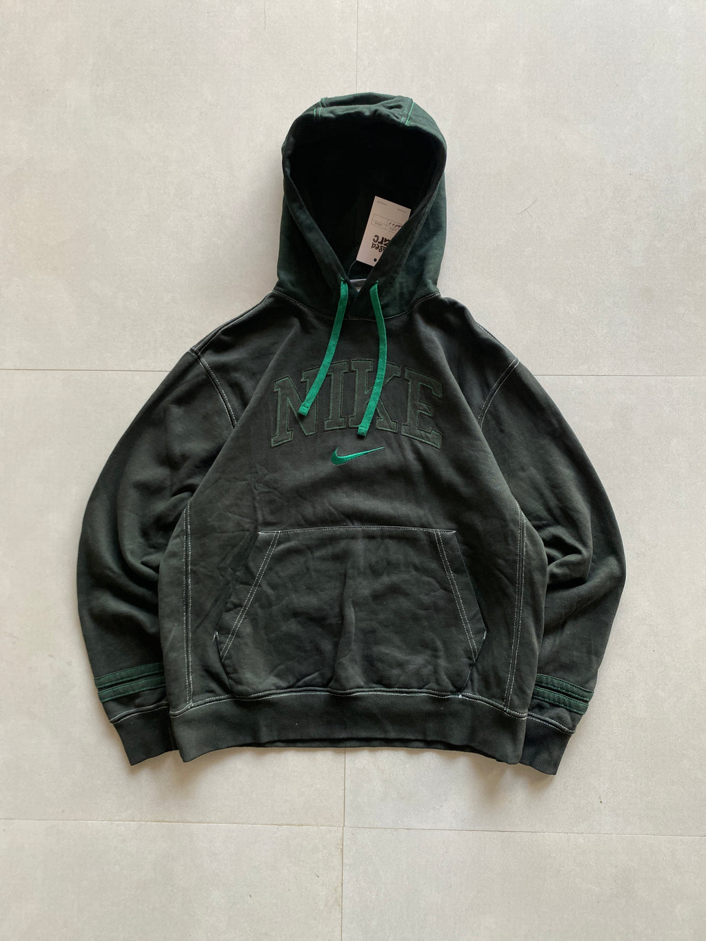 NIKE LOGO HOODIE - M